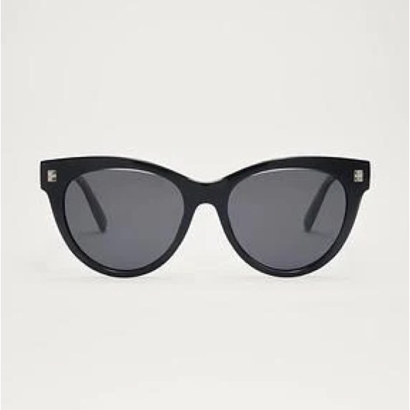 Z Supply Accessories - Z Supply polarized black sunglasses